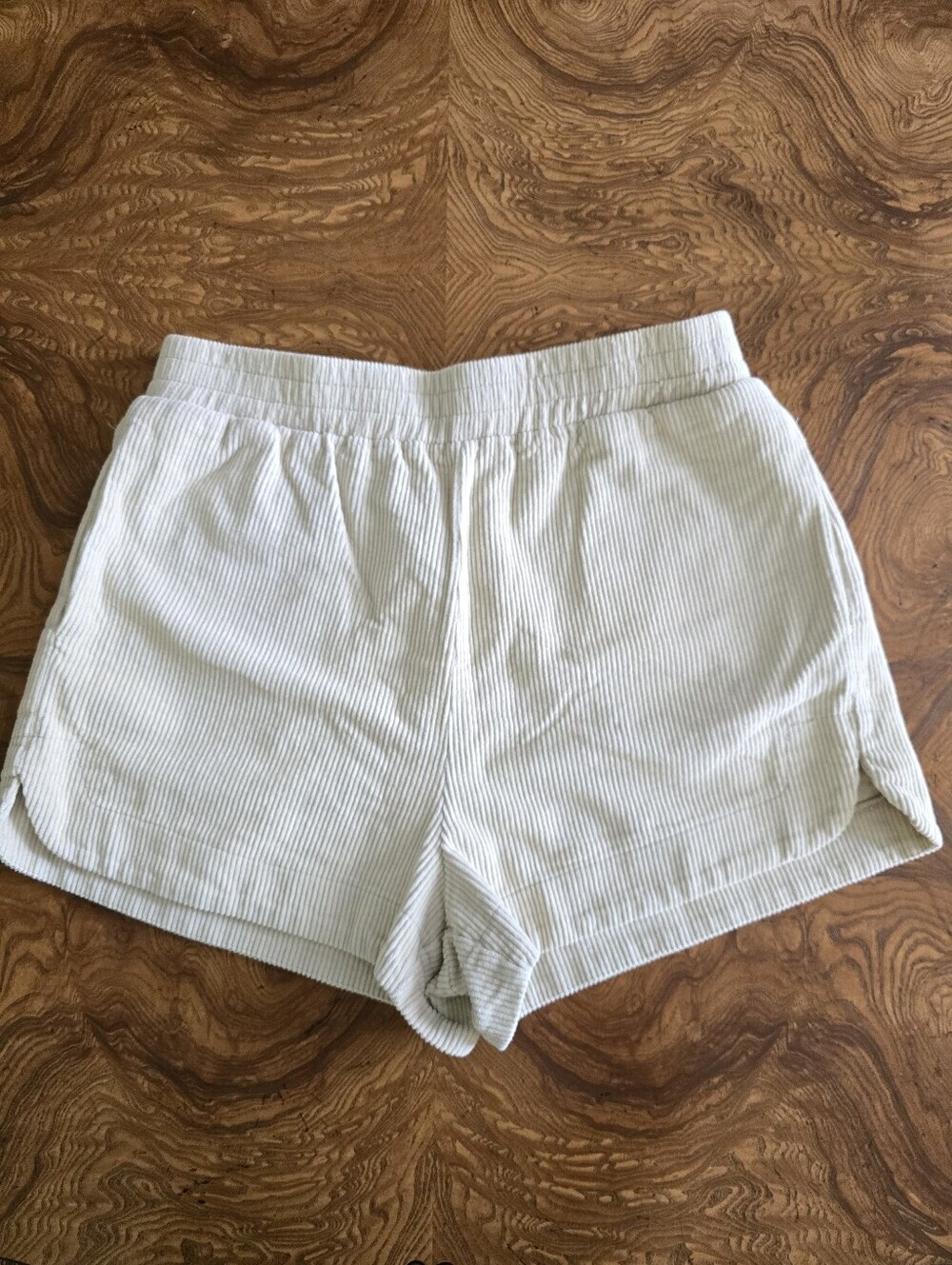 She+Sky Women's Cream Corduroy Elastic Waist Pull-On Shorts Size Large